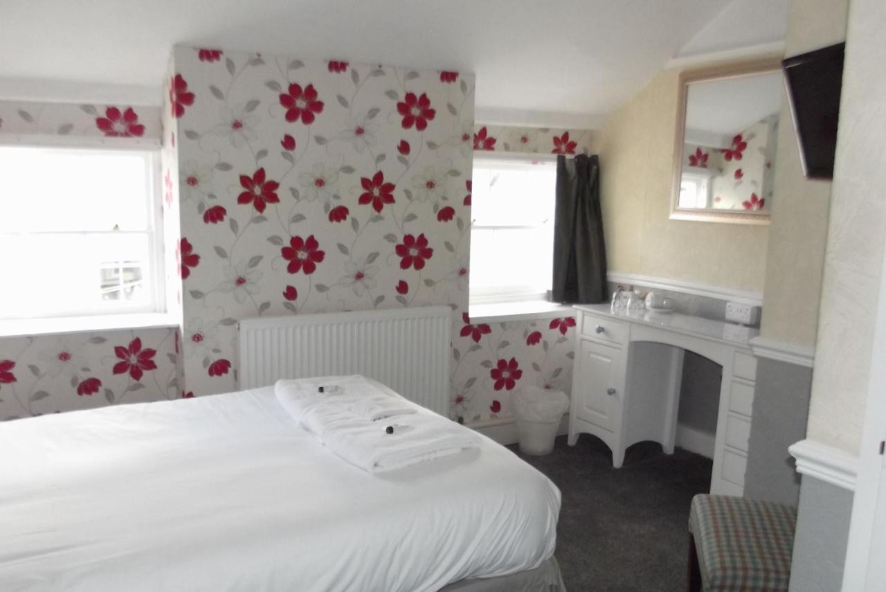 The Liverpool Arms Hotel Beaumaris Bagian luar foto