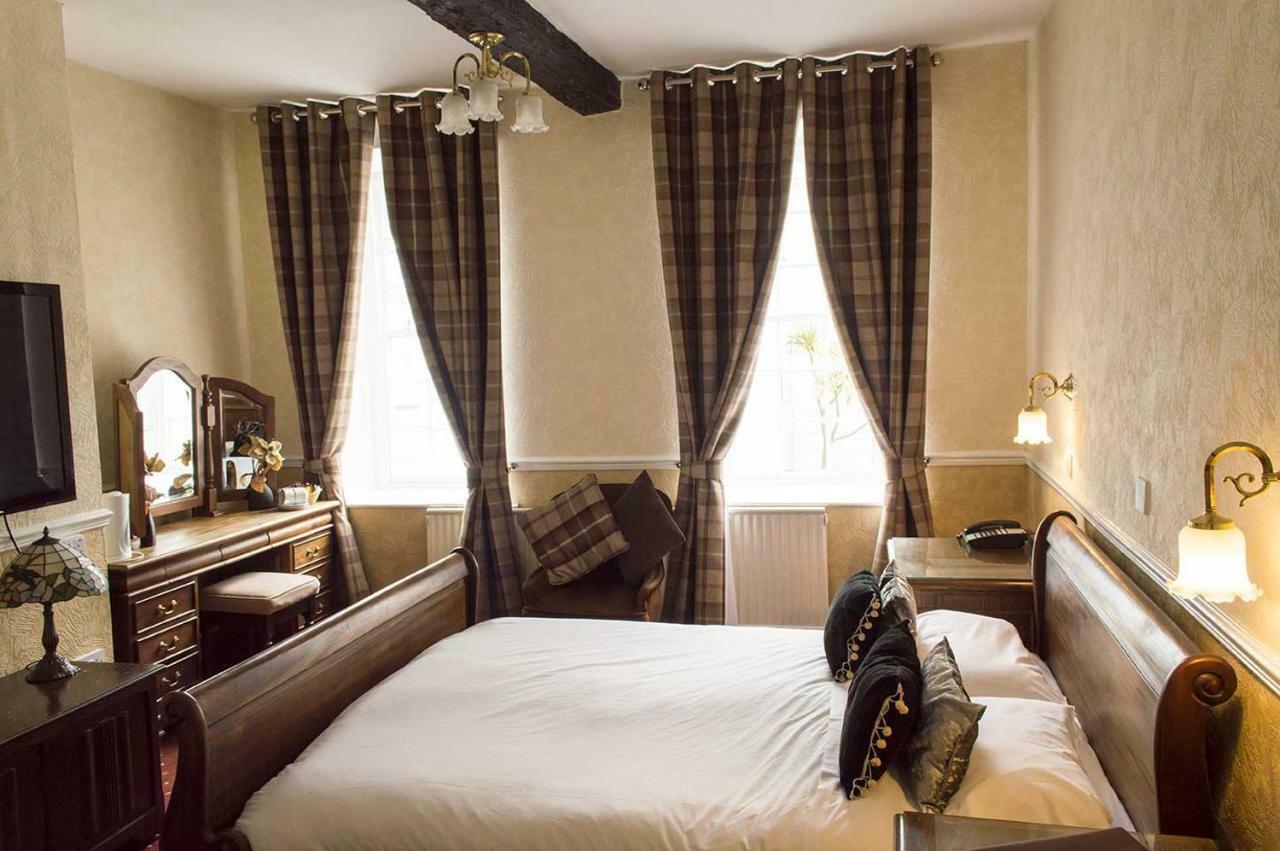 The Liverpool Arms Hotel Beaumaris Bagian luar foto